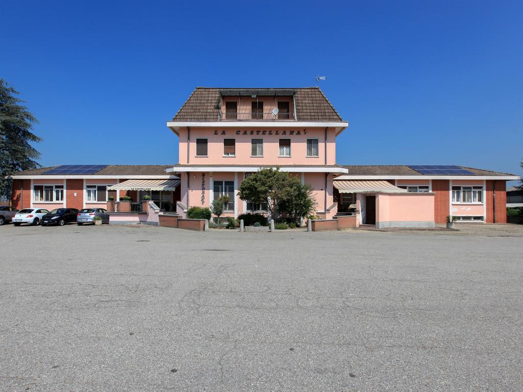 Locanda La Castellana Castello d'Agogna Extérieur photo